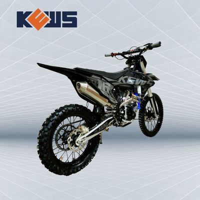 Il nero della bici di enduro del colpo del motore 4 di Cbs300 174mn-3 che corre la bici della sporcizia