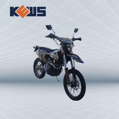 Motociclo nero nell'euro dell'autoadesivo 300CC dell'oro 4 motocicli NC300S sulle bici della sporcizia della strada