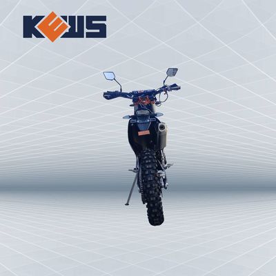 Motociclo nero nell'euro dell'autoadesivo 300CC dell'oro 4 motocicli NC300S sulle bici della sporcizia della strada