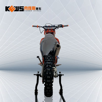 Bici rossa di motocross del motore raffreddato ad acqua CBS300 con Efi And Carburetor Two Versions