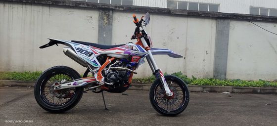 Colpo eccellente dei motocicli NC300S 300CC quattro di Motard del motore raffreddato ad acqua di Kews