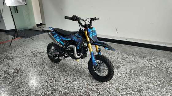 KEWS ZS1P44FMC ZL60 PIT BIKE 4 Stroke Enduro Motorcycle with 56.8ML Piston Displacement 2.8L Fuel Tank and 50km/h Max Speed