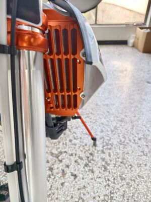 KEWS k23 R-edition Moto Enduro a 4 tempi con 21,0 kW di potenza 25,0 N*m di coppia massima e 140 km/h di velocità massima