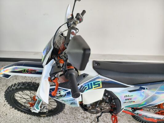 KEWS k23 R-edition Moto Enduro a 4 tempi con 21,0 kW di potenza 25,0 N*m di coppia massima e 140 km/h di velocità massima