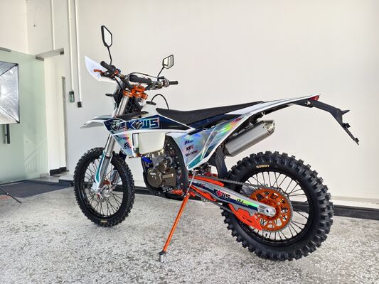 KEWS k23 R-edition Moto Enduro a 4 tempi con 21,0 kW di potenza 25,0 N*m di coppia massima e 140 km/h di velocità massima