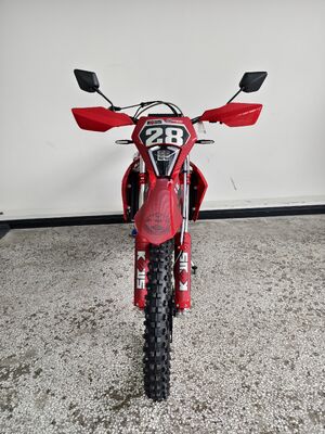 KEWS k28 R-edition Motocicletta Enduro 4 Tempi con motore a 4 tempi raffreddato a liquido, altezza da terra di 300 mm e doppi dischi di grande diametro